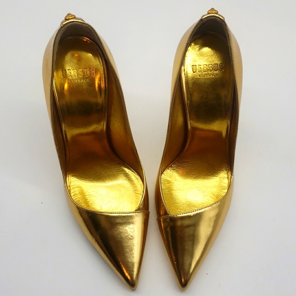 VERSUS VERSACE GOLD 3 1/2 INCH HEELS SIZE 39 COLOR GOLD 100% AUTHENTIC NEW - Picture 6 of 10